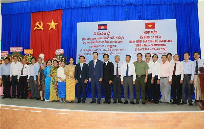 Thắt chặt mối quan hệ đoàn kết hữu nghị giữa tỉnh Đồng Tháp và Pray veng (Campuchia)