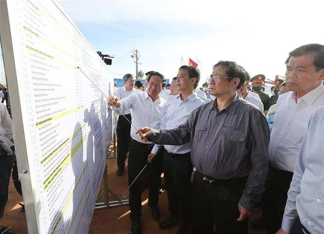 Thủ tướng Chính phủ đôn đốc triển khai quyết liệt Chương trình phục hồi, phát triển kinh tế - xã hội