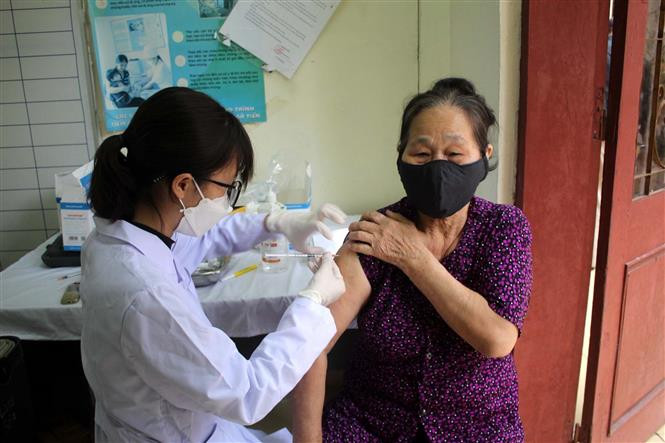 Dịch COVID19: Ngày 22/10, số mắc COVID-19 mới và ca nặng tiếp tục giảm