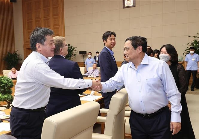 Thủ tướng Chính phủ họp với các chuyên gia, nhà khoa học về ổn định kinh tế vĩ mô, kiểm soát lạm phát