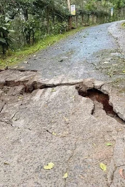 Đắk Lắk: Sạt lở đồi Yang Yeh, nguy cơ mất an toàn cho người dân