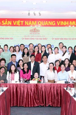 Nâng cao chất lượng đại biểu Quốc hội nữ và dân tộc thiểu số