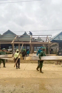 Xây nhà ở phù hợp với truyền thống và thích ứng với thiên tai