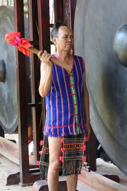 Thắp lửa truyền thống, đánh thức bản sắc văn hóa dân tộc S’tiêng