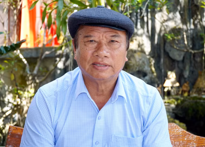 Nguyên Bí thư Huyện ủy Ba Tơ (cũ) Phạm Viết Nho chia sẻ với TTXVN về câu chuyện đổi họ của người H’re.