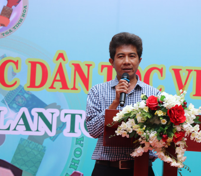 Thạc sĩ Hứa Sa Ni, Phó Trưởng Khoa văn hóa các dân tộc thiểu số (Trường Đại học Văn hoá Thành Phố Hồ Chí Minh) phát biểu tại chương trình Sinh viên Trường Đại học Văn hoá Thành Phố Hồ Chí Minh "Tiếp nối văn hóa - Lan tỏa tinh hoa" ảnh 1