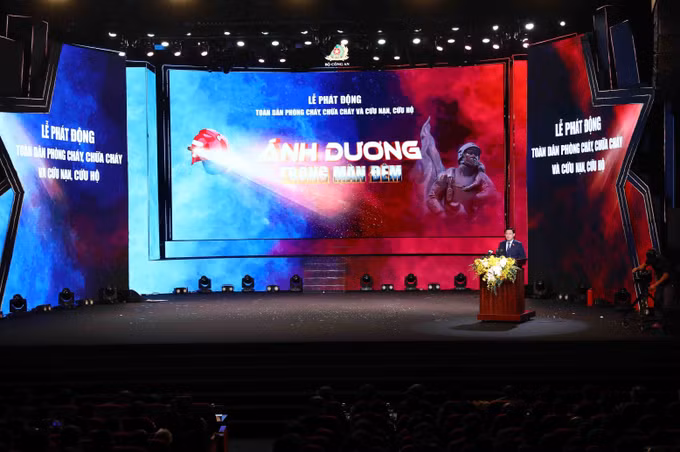 Chủ tịch Quốc hội Vương Đình Huệ dự Chương trình Phát động toàn dân phòng cháy, chữa cháy và cứu nạn, cứu hộ ảnh 1