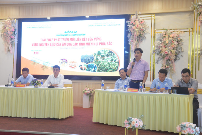 Đại diện Ban Cố vấn trả lời các câu hỏi tại Diễn đàn. Ảnh: Quang Quyết-TTXVN Phát triển bền vững vùng nguyên liệu cây ăn quả tại các tỉnh miền núi phía Bắc ảnh 4