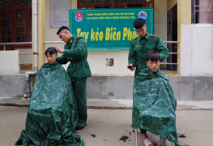 Chương trình “Xuân Biên phòng ấm lòng dân bản" tại bản Xá Nhù ảnh 6