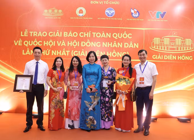 Giải Diên Hồng : Tôn vinh các tác phẩm báo chí xuất sắc về đề tài dân cử ảnh 4