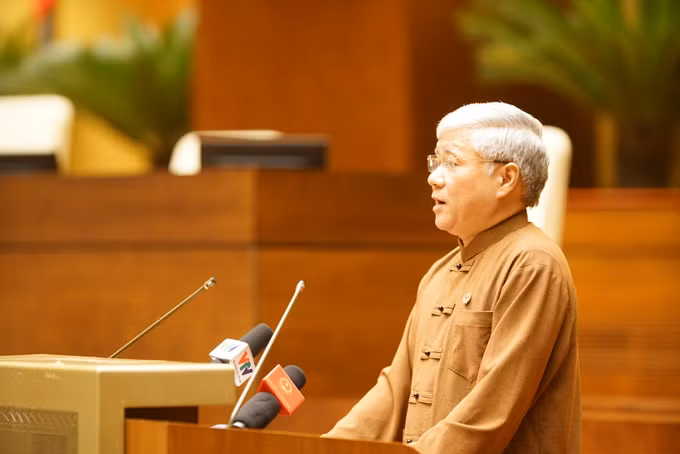 Chủ tịch Quốc hội Nguyễn Thị Kim Ngân gặp mặt Đoàn đại biểu dự Đại hội đại biểu toàn quốc các dân tộc thiểu số Việt Nam lần thứ II ảnh 2