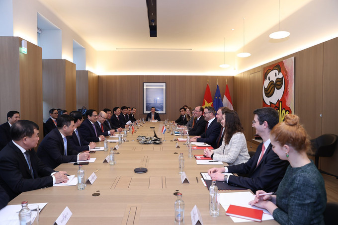 Thủ tướng Phạm Minh Chính hội đàm với Thủ tướng Luxembourg Xavier Bettel. Ảnh: Dương Giang-TTXVN Thủ tướng và những chuyến đi ảnh 3