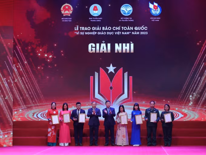 Lễ trao giải báo chí toàn quốc “Vì sự nghiệp Giáo dục Việt Nam" năm 2023 ảnh 3