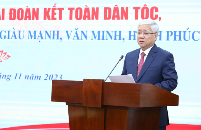 Bí thư Trung ương Đảng, Chủ tịch Ủy ban Trung ương Mặt trận Tổ quốc Việt Nam Đỗ Văn Chiến phát biểu về ý nghĩa, tầm quan trọng, nội dung cuốn sách. Ảnh: Minh Đức – TTXVN Ra mắt cuốn sách của Tổng Bí thư Nguyễn Phú Trọng về phát huy truyền thống đại đoàn kết ảnh 1