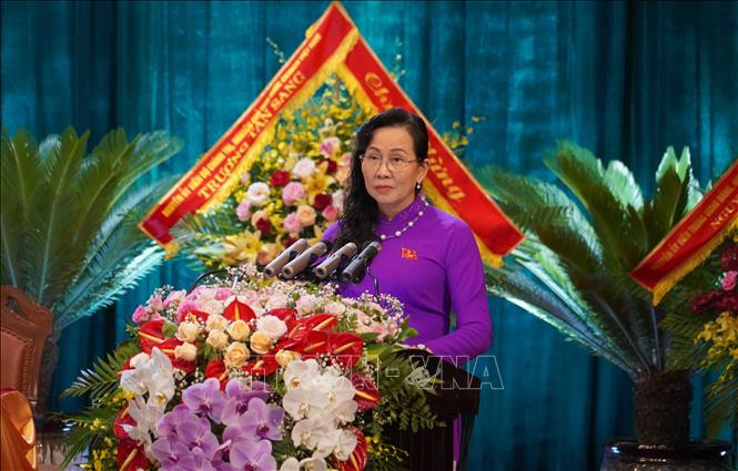 Đồng chí Lê Thị Thủy, Bí thư Tỉnh ủy Hà Nam khóa XX phát biểu tại Đại hội. Ảnh: Nguyễn Chinh - TTXVN Bà Lê Thị Thủy tái đắc cử Bí thư Tỉnh ủy Hà Nam ảnh 2
