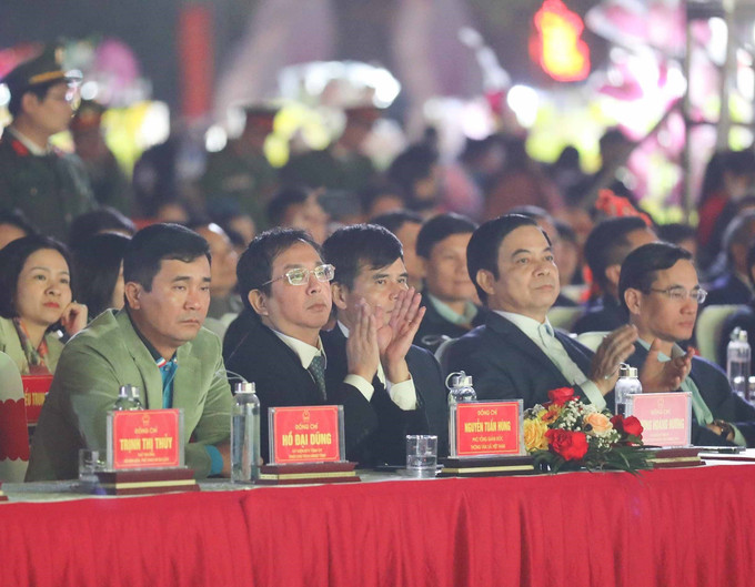 Đại biểu dự lễ khai mạc. Ảnh: Thanh Tùng - TTXVN Khai mạc Ngày hội Văn hóa, Thể thao và Du lịch các dân tộc vùng Tây Bắc lần thứ XV năm 2022 ảnh 3