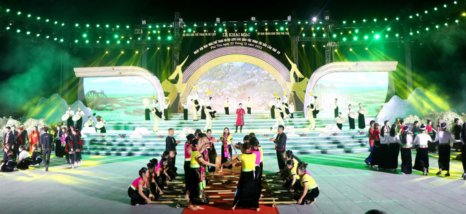 Chương trình nghệ thuật tại lễ khai mạc Ngày hội Văn hoá, Thể thao và Du lịch các dân tộc vùng Tây Bắc lần thứ XV ảnh 4