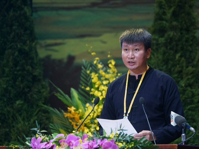 Chủ tịch UBND tỉnh Yên Bái Trần Huy Tuấn (dân tộc Tày) trình bày tham luận. Ảnh: Hoàng Hà Khai mạc trọng thể Đại hội đại biểu toàn quốc các dân tộc thiểu số lần thứ II năm 2020 ảnh 5