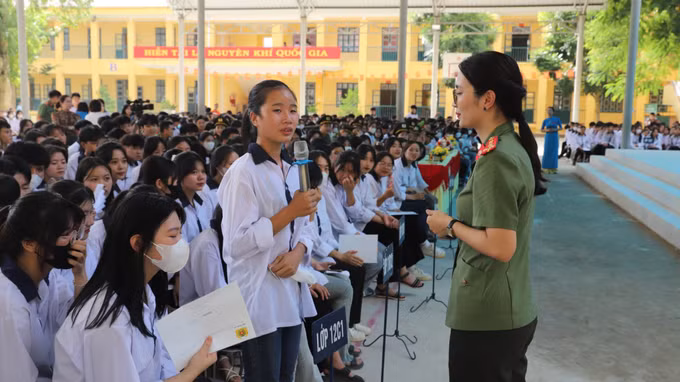 Tuyên Quang nâng cao kiến thức pháp luật cho học sinh miền núi ảnh 1