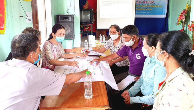 Trong quá trình triển khai dự án, các câu lạc bộ, mô hình bảo vệ môi trường đã được thành lập và triển khai rất sáng tạo, linh hoạt và hoạt động hiệu quả, thu hút đông đảo người dân hai xã Vạn Ninh, Trường Xuân tham gia. Ảnh: Võ Dung - TTXVN Đảm bảo cho phụ nữ, trẻ em và đồng bào dân tộc được sống trong môi trường trong lành ở Quảng Bình ảnh 6