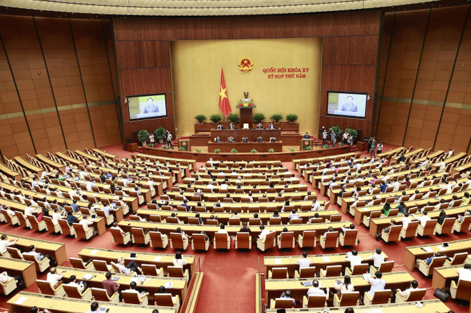 Chủ tịch Quốc hội Vương Đình Huệ phát biểu kết thúc Phiên chất vấn và trả lời chất vấn. Ảnh: Doãn Tấn - TTXVN Thông cáo báo chí số 15, Kỳ họp thứ 5, Quốc hội khóa XV ảnh 1