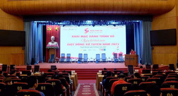 Quang cảnh Khai mạc ngày hội hiến máu “Giọt hồng xứ Tuyên” 2023. Ảnh: Thu Huyền