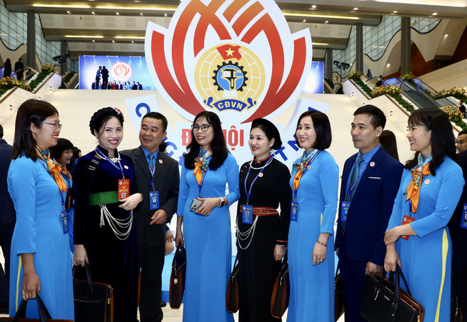 Các đại biểu dự Phiên trọng thể Đại hội Công đoàn Việt Nam khóa XIII. Ảnh: Lâm Khánh - TTXVN Khai mạc trọng thể Đại hội Công đoàn Việt Nam lần thứ XIII, nhiệm kỳ 2023-2028 ảnh 12