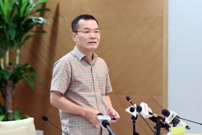 Ông Trần Mạnh Tuấn, Phó Cục trưởng Cục Tần số vô tuyến điện trả lời câu hỏi của phóng viên đại diện cho các cơ quan báo chí tại họp báo. Ảnh: mic.gov.vn Bộ Thông tin và Truyền thông: Lừa đảo bằng công nghệ cao ngày càng tinh vi, khó nhận diện ảnh 2