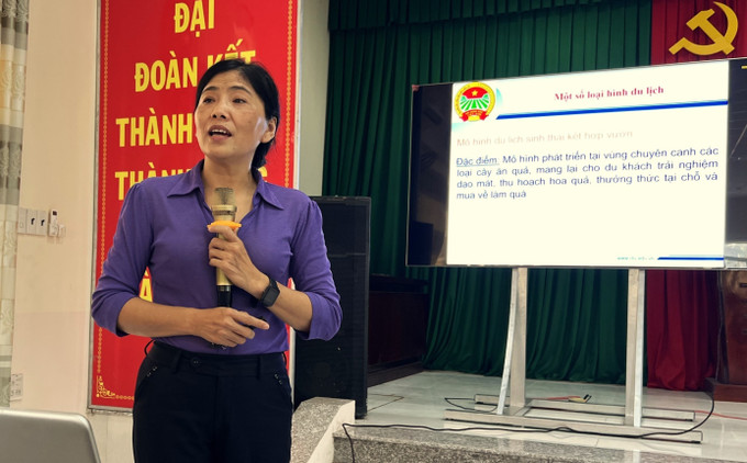 Đại diện Hội Nông dân thành phố Cần Thơ phát biểu tại Hội thảo. Ảnh: Ánh Tuyết - TTXVN Phát triển mô hình du lịch nông nghiệp giúp nông dân nâng cao thu nhập ở Cần Thơ ảnh 1