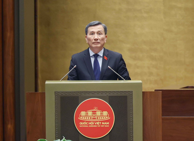 Chủ nhiệm Ủy ban Khoa học, Công nghệ và Môi trường của Quốc hội Lê Quang Huy trình bày Báo cáo tóm tắt giải trình, tiếp thu, chỉnh lý dự thảo Luật Tài nguyên nước (sửa đổi). Ảnh: Doãn Tấn - TTXVN Quốc hội thông qua Luật Tài nguyên nước (sửa đổi) ảnh 1