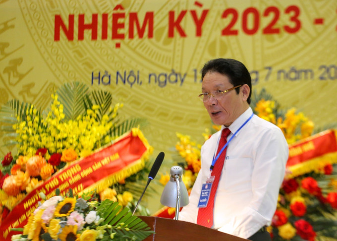 Ông Hoàng Vĩnh Bảo, Chủ tịch Hội Xuất bản Việt Nam khoá IV, nhiệm kỳ 2017 - 2023 phát biểu. Ảnh: Tuấn Đức - TTXVN Bí thư Trung ương Đảng Nguyễn Trọng Nghĩa: Xây dựng ngành Xuất bản thành một ngành kinh tế - công nghệ phát triển toàn diện, vững chắc ảnh 3
