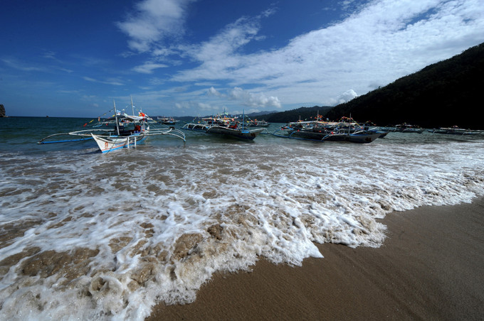 Quang cảnh bờ biển trên đảo Palawan của Philippines. Ảnh: AFP/TTXVN Đảo Palawan của Philippines được AI chọn là “đảo đẹp nhất thế giới” ảnh 1