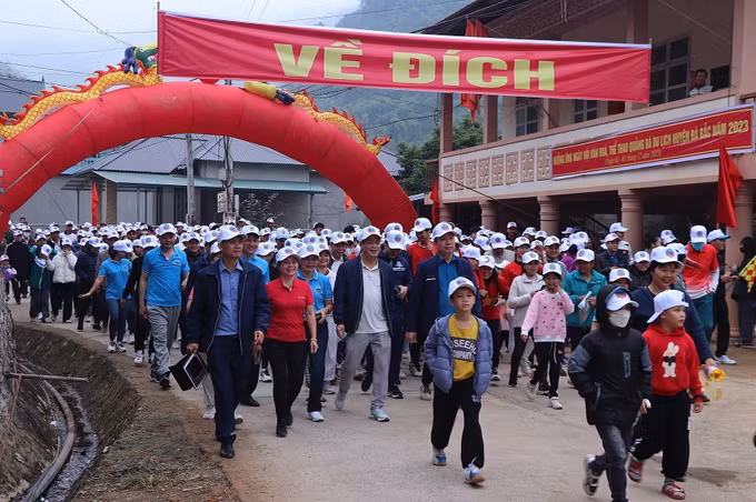 Xây dựng Đà Bắc trở thành điểm thu hút khách du lịch mới ảnh 2