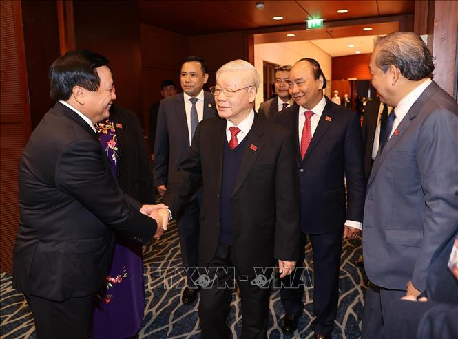 Tổng Bí thư, Chủ tịch nước Nguyễn Phú Trọng với các đồng chí lãnh đạo Đảng, Nhà nước dự phiên họp trù bị Đại hội XIII của Đảng. Ảnh: TTXVN Một số hình ảnh trong ngày đầu Đại hội đại biểu toàn quốc lần thứ XIII của Đảng ảnh 9