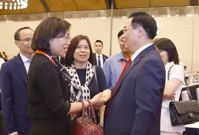 Bế mạc Diễn đàn Kinh tế-Xã hội Việt Nam 2022: Kiên trì giữ vững nền tảng kinh tế vĩ mô ảnh 4