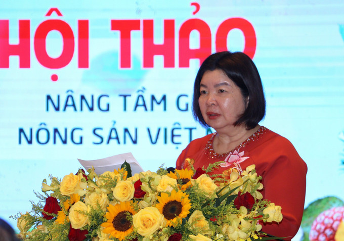 Bà Cao Xuân Thu Vân, Phó Chủ tịch Ban Chấp hành Trung ương Hội Nông dân Việt Nam, phát biểu tại Hội thảo. Ảnh: Lê Thúy Hằng - TTXVN Tăng liên kết, nâng tầm giá trị nông sản Việt Nam ảnh 1