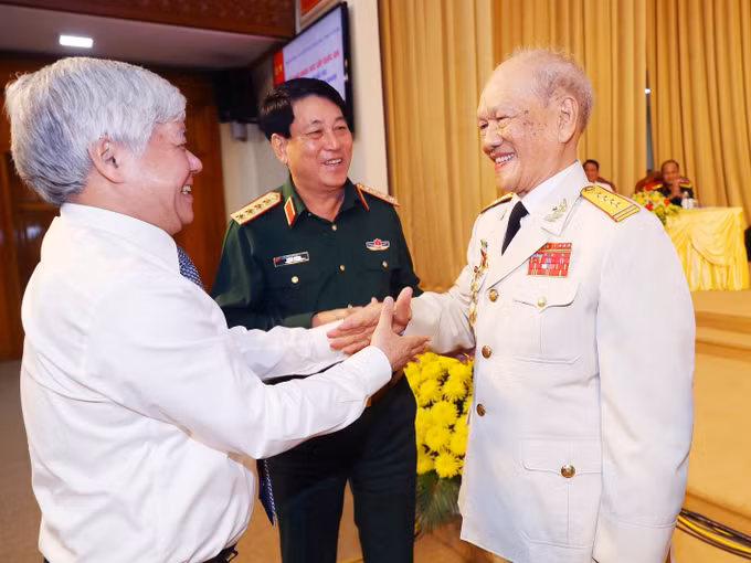 Hội thảo khoa học quốc gia “Chiến thắng Tây Bắc 1952 - Tầm vóc lịch sử và bài học kinh nghiệm” ảnh 4
