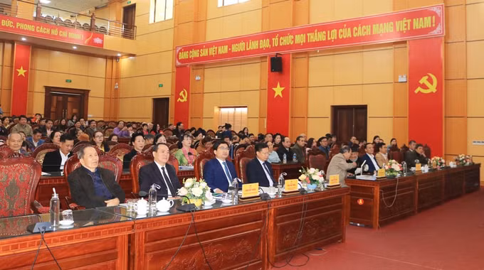 Hội thảo “Nhà thơ Nông Quốc Chấn với quá trình phát triển văn hóa, văn học nghệ thuật các dân tộc thiểu số” ảnh 1