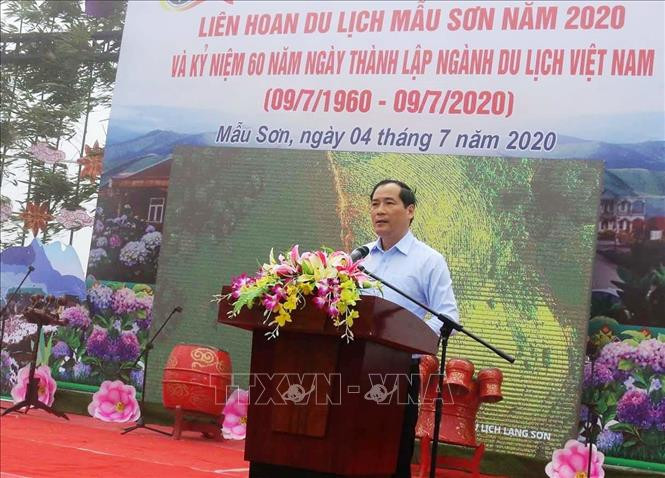 Phó Chủ tịch UBND tỉnh Lạng Sơn Dương Xuân Huyên phát biểu khai mạc liên hoan. Ảnh: Quang Duy – TTXVN Khai mạc Liên hoan du lịch Mẫu Sơn năm 2020 ảnh 1