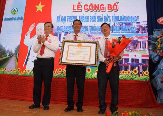 Lễ công nhận xã Đại Thành là xã nông thôn mới kiểu mẫu đầu tiên của tỉnh Hậu Giang ảnh 1
