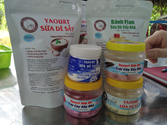 Các sản phẩm làm từ sữa dê của HTX Nông nghiệp Đông Nghi được chứng nhận sản phẩm OCOP 3 sao. Ảnh: Minh Hưng – TTXVN Du lịch nông nghiệp Tiền Giang hấp dẫn du khách ảnh 3