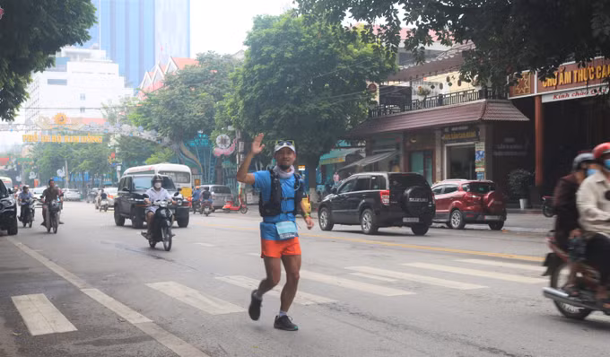Hơn 500 vận động viên tham gia Giải chạy Siêu đường mòn Non Nước Cao Bằng năm 2022 ảnh 3