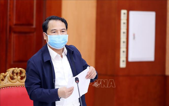 Giám đốc Sở Văn hóa, Thể thao và Du lịch tỉnh Lạng Sơn Nguyễn Phúc Hà phát biểu về tiến độ xây dựng Công viên địa chất toàn cầu tỉnh Lạng Sơn tại cuộc họp. Ảnh: Anh Tuấn – TTXVN Xem xét dự thảo đề án thành lập và phát triển Công viên địa chất toàn cầu tỉnh Lạng Sơn ảnh 7
