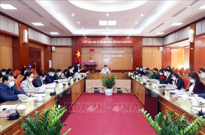 Quang cảnh cuộc họp xem xét dự thảo đề án thành lập, xây dựng và phát triển công viên địa chất toàn cầu tỉnh Lạng Sơn giai đoạn 2021 – 2025. Ảnh: Anh Tuấn – TTXVN Xem xét dự thảo đề án thành lập và phát triển Công viên địa chất toàn cầu tỉnh Lạng Sơn ảnh 1