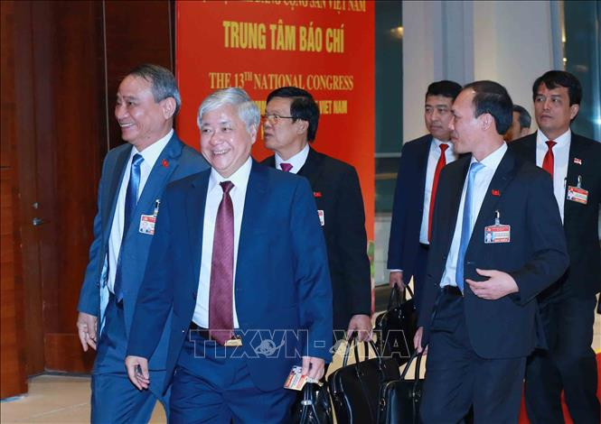 Các đại biểu đến dự phiên họp trù bị. Ảnh: TTXVN Một số hình ảnh trong ngày đầu Đại hội đại biểu toàn quốc lần thứ XIII của Đảng ảnh 13
