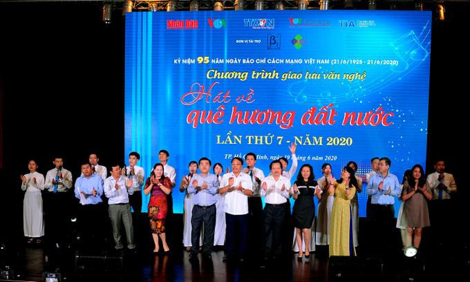 Đặc sắc chương trình Giao lưu văn nghệ "Hát về quê hương đất nước" lần thứ 7 năm 2020 ảnh 20