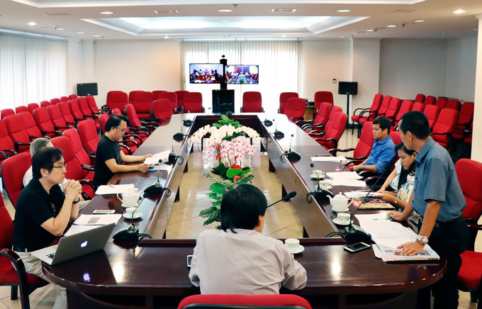 Quang cảnh phiên họp đánh giá, nghiệm thu đề tài “Nghiên cứu ứng dụng bộ gõ và bộ font chữ Khmer Unicode trong quy trình sản xuất báo in và báo điện tử của TTXVN” được tổ chức dưới hình thức trực tuyến tại đầu cầu TP.HCM TTXVN nghiệm thu đề tài nghiên cứu, ứng dụng font chữ Khmer Unicode trong xuất bản báo chí ảnh 1