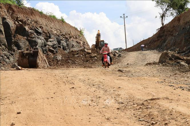 Hàng nghìn hộ dân ở Gia Lai mong mỏi một con đường ảnh 1 Hàng nghìn hộ dân ở Gia Lai mong mỏi một con đường ảnh 1