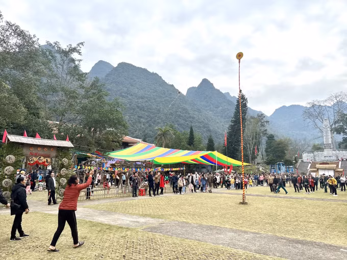Lễ hội về nguồn Pác Bó năm 2023: Phát huy giá trị di tích lịch sử - cách mạng gắn với phát triển du lịch bền vững ảnh 3