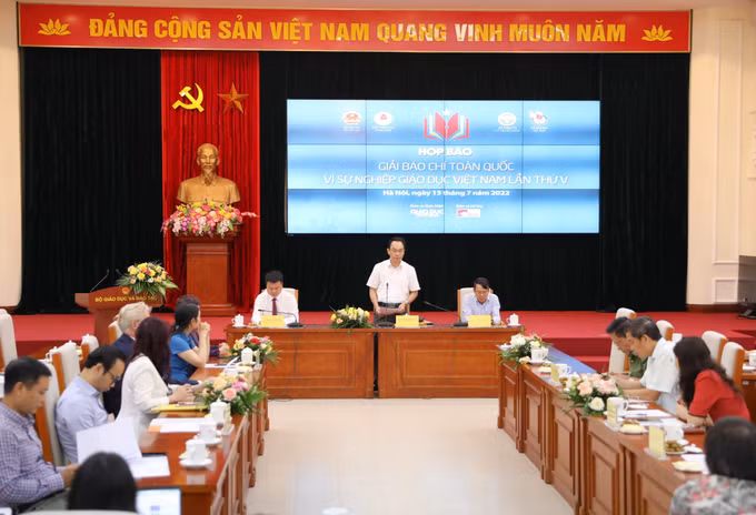 Phát động Giải báo chí toàn quốc “Vì sự nghiệp giáo dục Việt Nam” năm 2022 ảnh 3